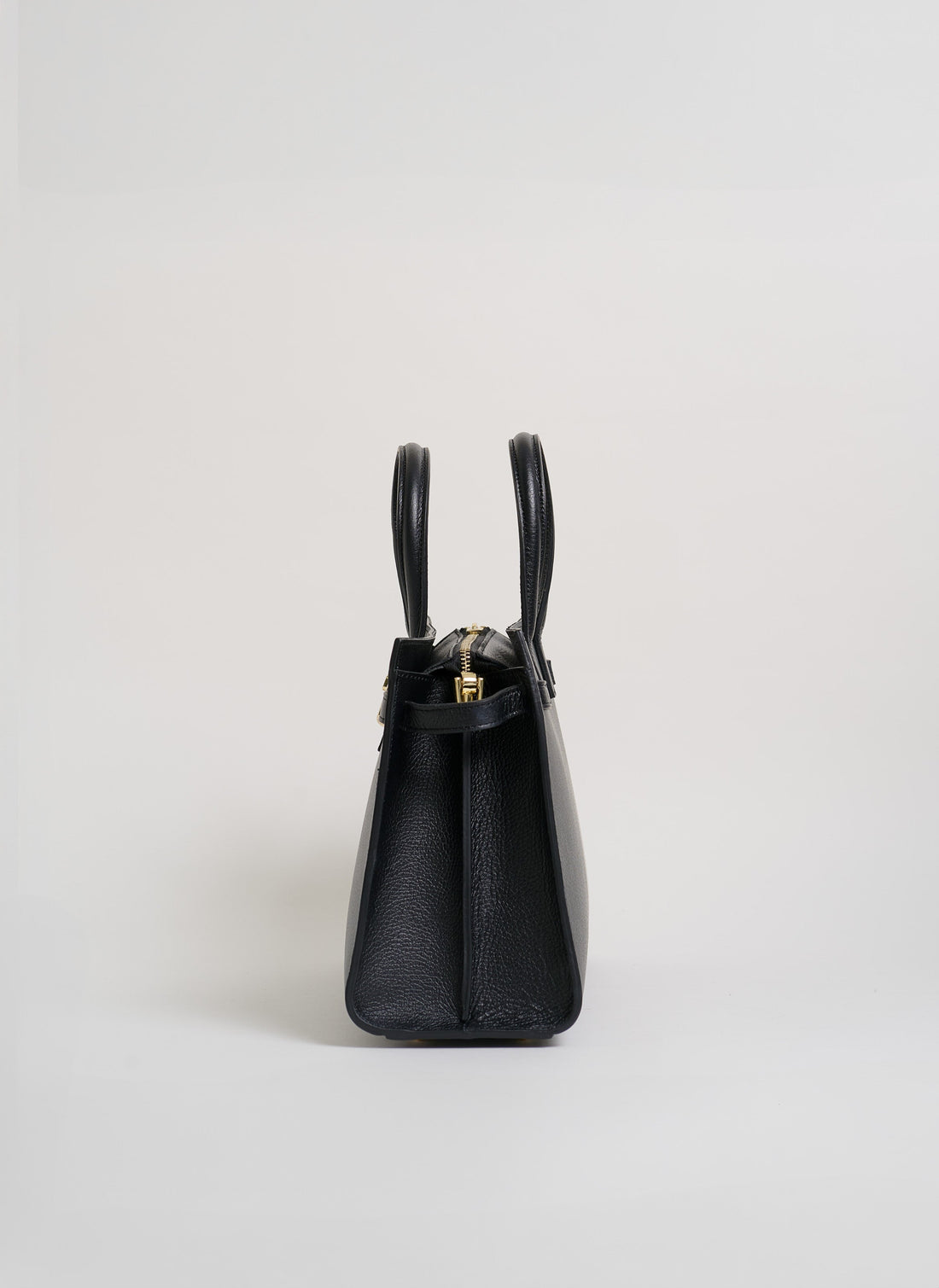 Borsa Sveva in pelle Togo Nera - Voemièn