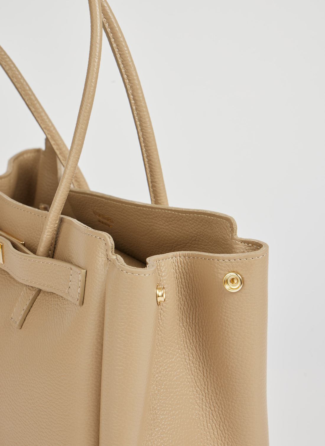 Béatrice Bag in Togo Leather Taupe