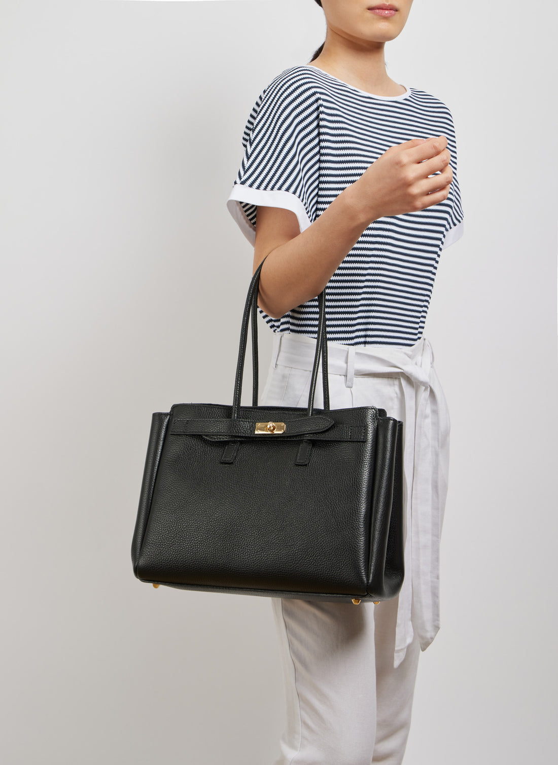 Béatrice Bag in Togo Leather Black